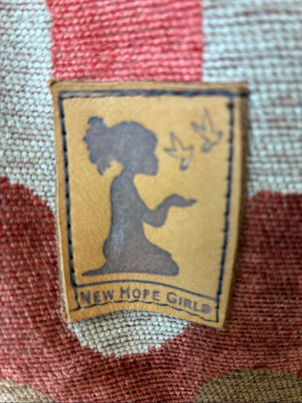 New Hope Girls Wavy Tapestry Orange & Tan Crossbody Shoulder Bag - Picture 4 of 9
